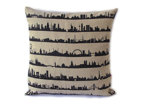 Pillowcase with Skylines 16 CITIES Natural linen printed by hand | 44spaces