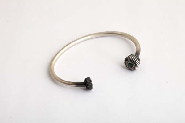 Emerald Cuff Bracelet | TomerM Jewelry