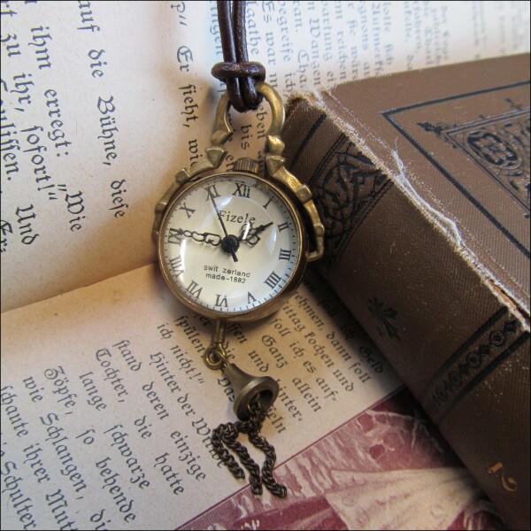 Small epoch - mechanical chain watch on leather strap | Carol and Me