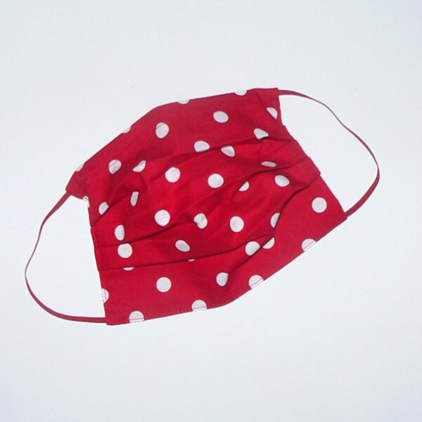 Mouth-nose mask red with white dots | Eva Brachten Modedesign