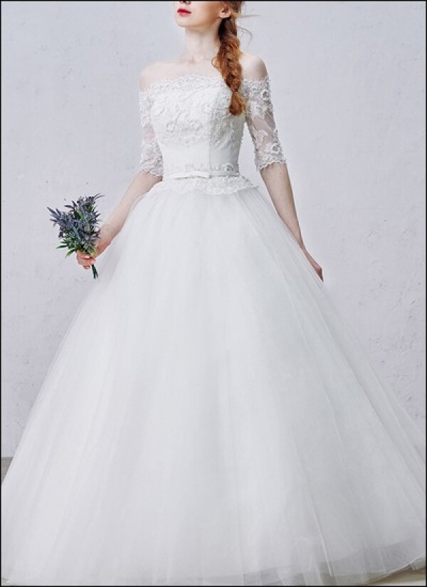 Princess wedding dress with 3/4 sleeves and lace | Lafanta | Braut- und Abendmode