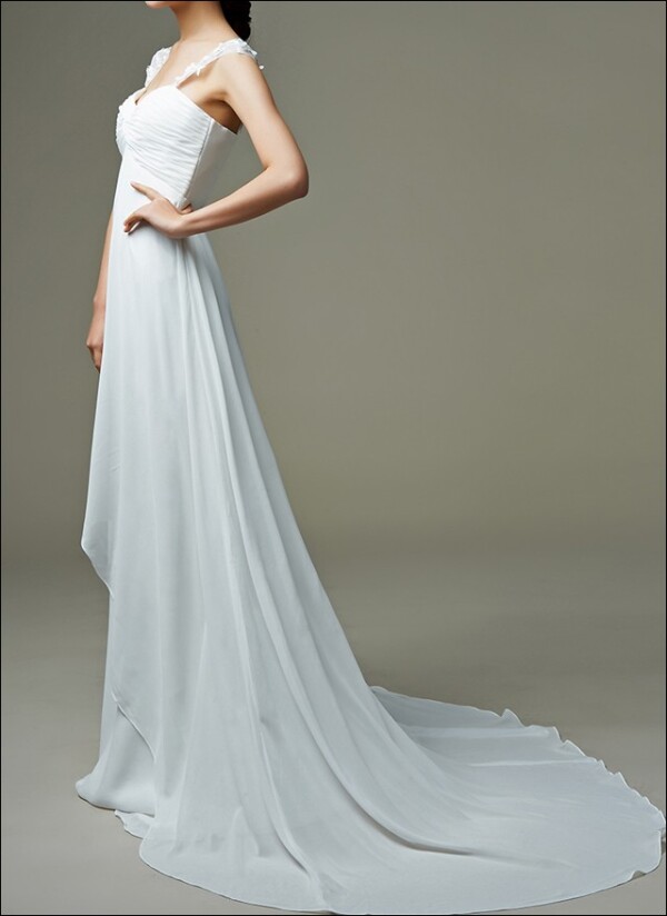 Empire bridal gown with carrier and waterfall rock  | Lafanta | Braut- und Abendmode