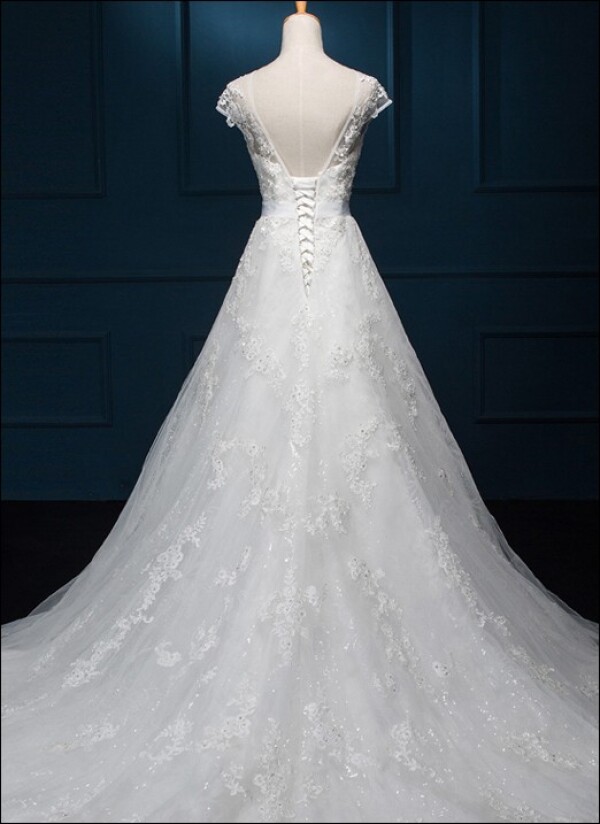 Wedding dress a-line with lace and sleeves | Lafanta | Braut- und Abendmode