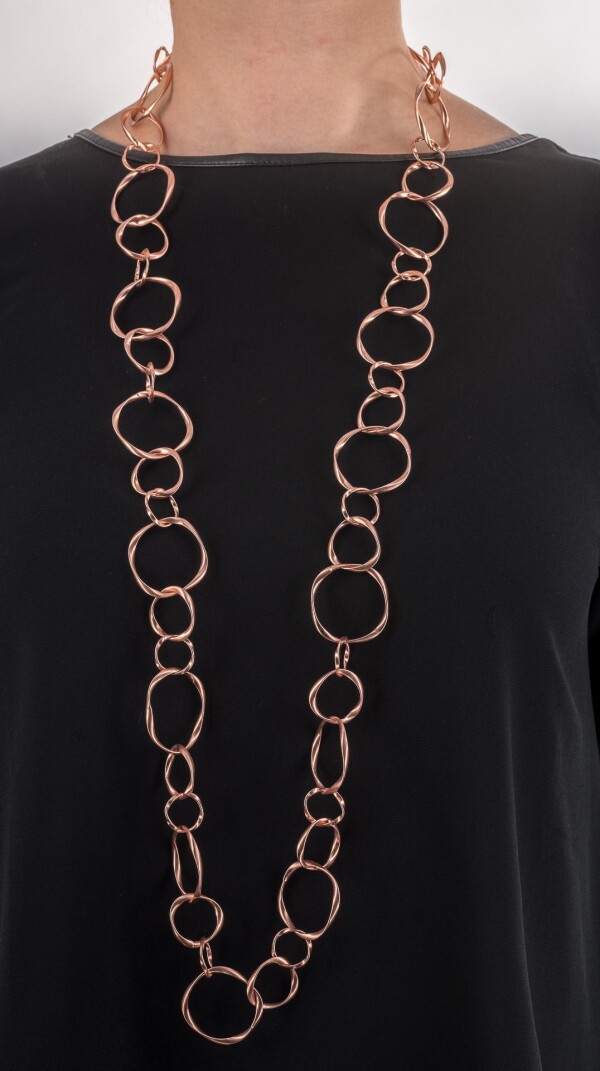 Lange Charmkette Gliederkette 110cm mit gedrehten runden Gliedern rosévergoldet | Perlenmarkt