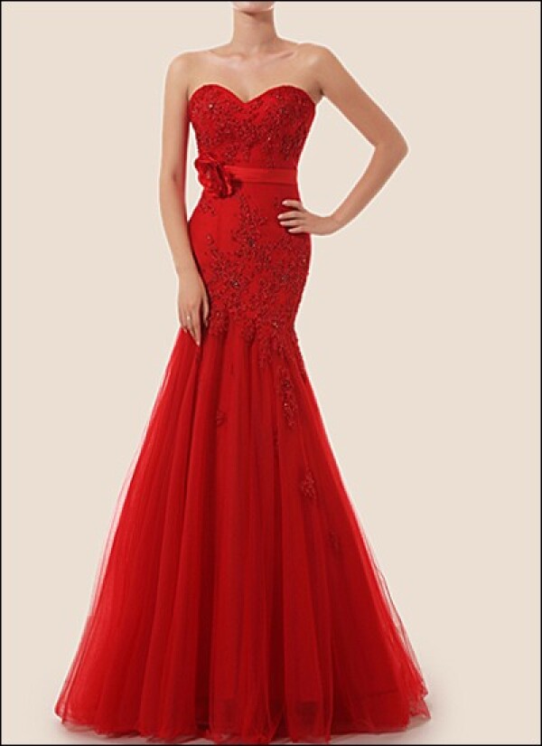 Rotes Spitzenkleid im Meerjungfrau-Stil | Lafanta | Braut- und Abendmode